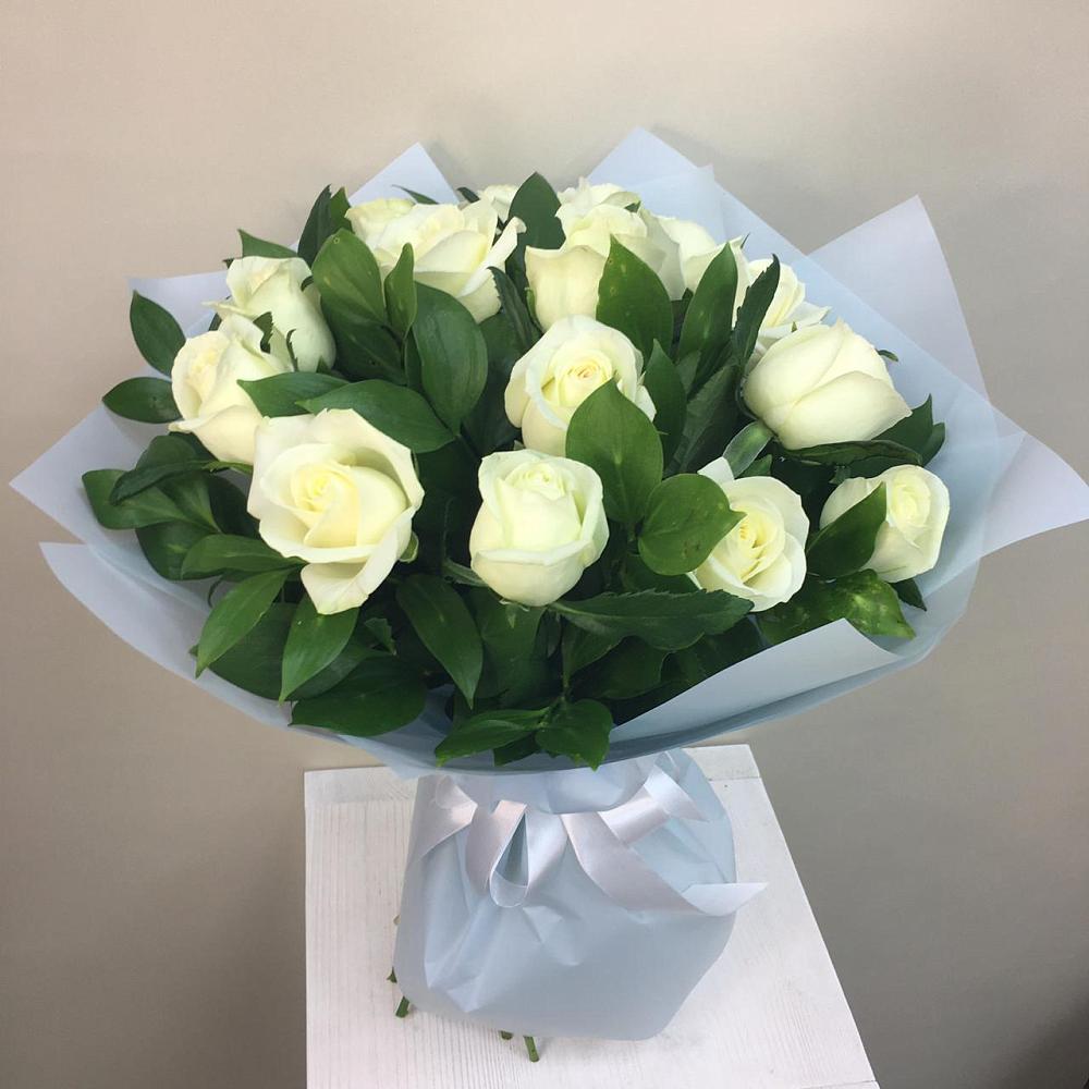 Букет 15 Белых роз Проуд в Вязовое