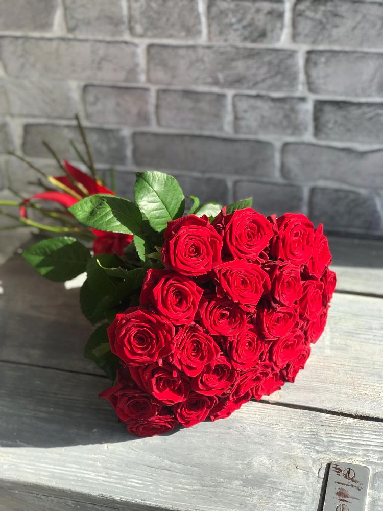 Букет Красные розы Фридом в Вязовое