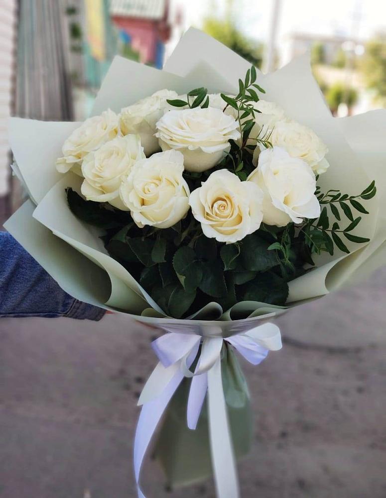 Букет Белые розы Проуд в Вязовое
