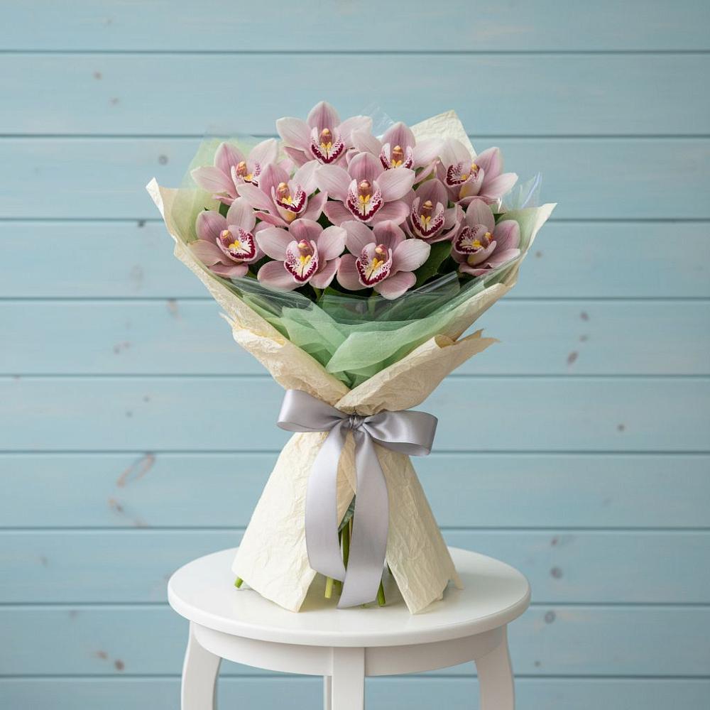 Букет цветов из: Орхидеи и Розы в Вязовое