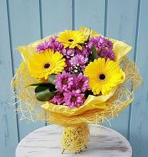 Букет цветов из:  Хризантемы и Герберы в Вязовое