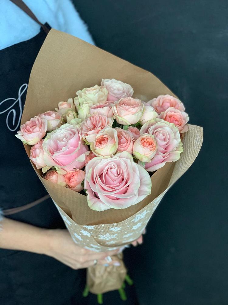 Букет цветов из: Хризантемы и Розы в Вязовое