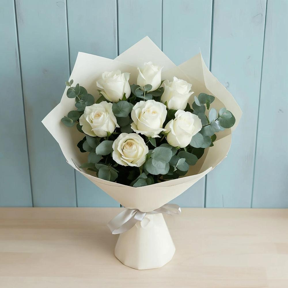 Букет Белые розы в Эвкалипте в Вязовое
