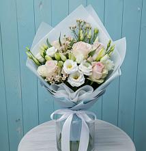 Букет цветов из:  Розы и Лизиантусы в Вязовое