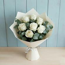 Букет Белые розы в Эвкалипте в Вязовое