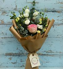 Букет цветов из:  Розы и Лизиантусы в Вязовое